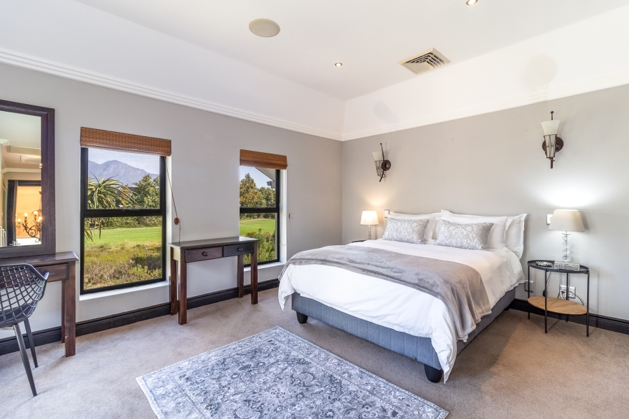 4 Bedroom Property for Sale in Pearl Valley at Val de Vie Western Cape